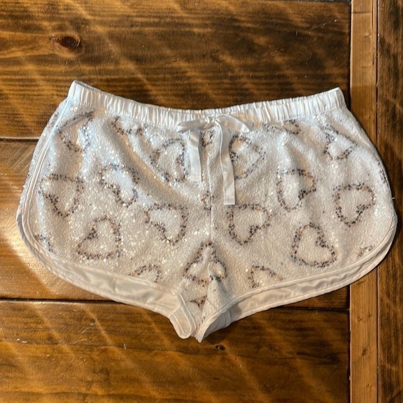 Victoria secret sequine heart shorts size med satin lined white/silver/gold - Picture 1 of 8